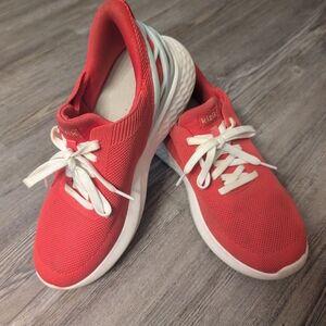 Kizik Athens Red 🍉 ♥️